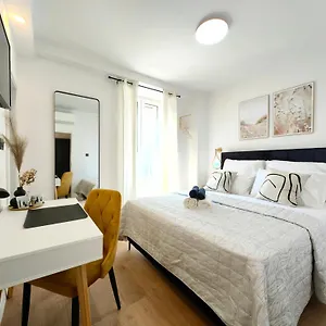 Apartment & Fjok, Split